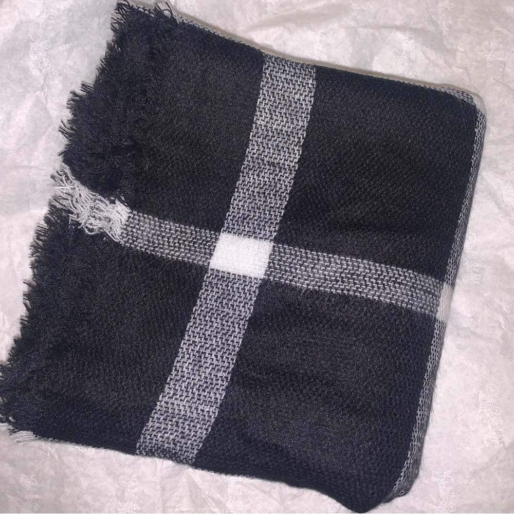 BLANKET SCARF